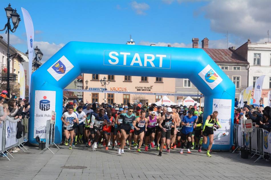 23. PKO Półmaraton dookoła Jeziora Żywieckiego za nami. Ponownie padł nowy rekord trasy!