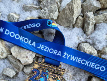 Prezentujemy medal 25. PKO Półmaratonu dookoła Jeziora Żywieckiego! - zdjęcie2