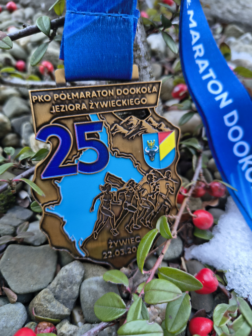 Prezentujemy medal 25. PKO Półmaratonu dookoła Jeziora Żywieckiego!