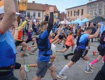 25. PKO Półmaraton dookoła Jeziora Żywieckiego przeszedł do historii. Padły trzy rekordy! - zdjęcie12