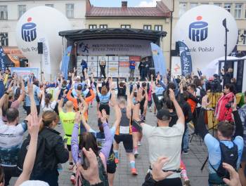 25. PKO Półmaraton dookoła Jeziora Żywieckiego przeszedł do historii. Padły trzy rekordy! - zdjęcie14