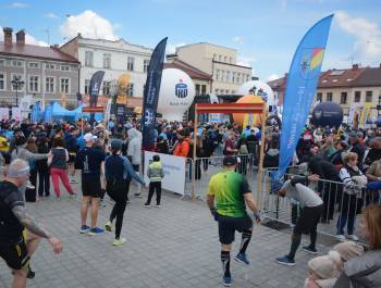 25. PKO Półmaraton dookoła Jeziora Żywieckiego przeszedł do historii. Padły trzy rekordy! - zdjęcie18