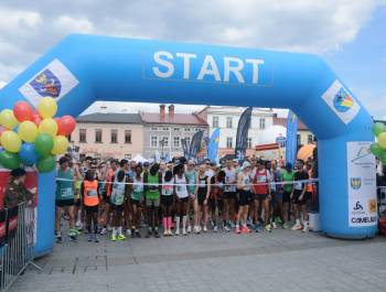 25. PKO Półmaraton dookoła Jeziora Żywieckiego przeszedł do historii. Padły trzy rekordy! - zdjęcie25