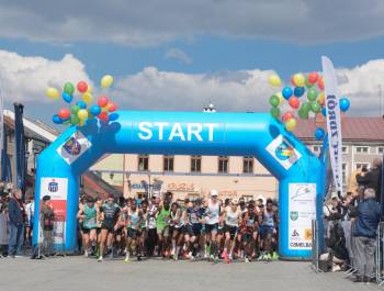25. PKO Półmaraton dookoła Jeziora Żywieckiego przeszedł do historii. Padły trzy rekordy! - zdjęcie28