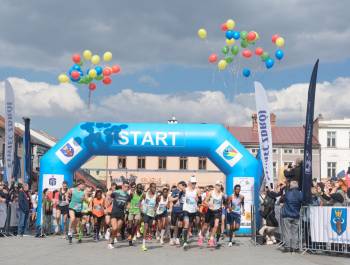 25. PKO Półmaraton dookoła Jeziora Żywieckiego przeszedł do historii. Padły trzy rekordy! - zdjęcie29