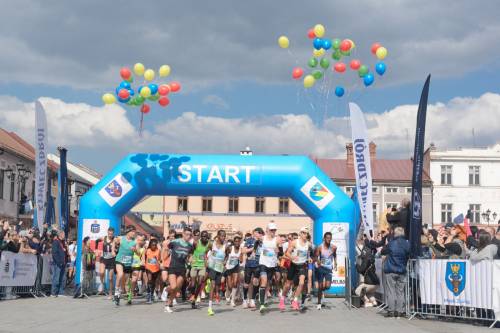 25. PKO Półmaraton dookoła Jeziora Żywieckiego przeszedł do historii. Padły trzy rekordy!