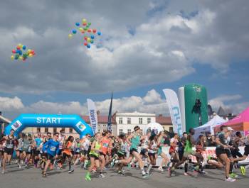 25. PKO Półmaraton dookoła Jeziora Żywieckiego przeszedł do historii. Padły trzy rekordy! - zdjęcie32