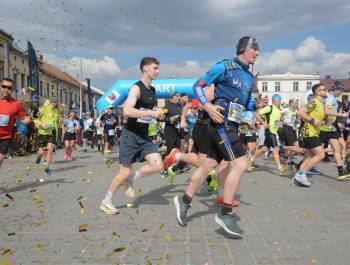 25. PKO Półmaraton dookoła Jeziora Żywieckiego przeszedł do historii. Padły trzy rekordy! - zdjęcie37