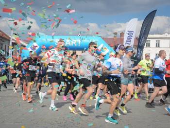 25. PKO Półmaraton dookoła Jeziora Żywieckiego przeszedł do historii. Padły trzy rekordy! - zdjęcie38