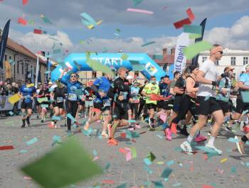 25. PKO Półmaraton dookoła Jeziora Żywieckiego przeszedł do historii. Padły trzy rekordy! - zdjęcie39