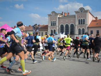 25. PKO Półmaraton dookoła Jeziora Żywieckiego przeszedł do historii. Padły trzy rekordy! - zdjęcie40