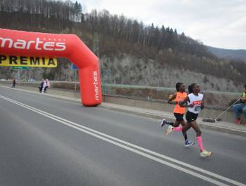 25. PKO Półmaraton dookoła Jeziora Żywieckiego przeszedł do historii. Padły trzy rekordy! - zdjęcie104