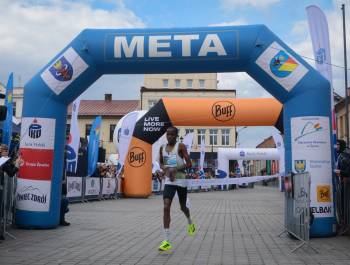 25. PKO Półmaraton dookoła Jeziora Żywieckiego przeszedł do historii. Padły trzy rekordy! - zdjęcie141