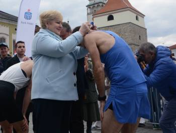 25. PKO Półmaraton dookoła Jeziora Żywieckiego przeszedł do historii. Padły trzy rekordy! - zdjęcie155