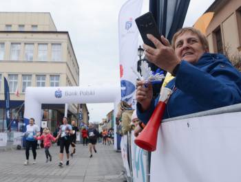 25. PKO Półmaraton dookoła Jeziora Żywieckiego przeszedł do historii. Padły trzy rekordy! - zdjęcie205