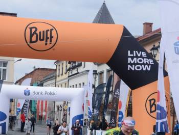 25. PKO Półmaraton dookoła Jeziora Żywieckiego przeszedł do historii. Padły trzy rekordy! - zdjęcie219