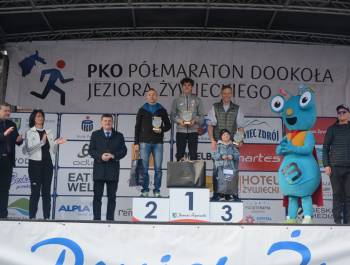 25. PKO Półmaraton dookoła Jeziora Żywieckiego przeszedł do historii. Padły trzy rekordy! - zdjęcie277