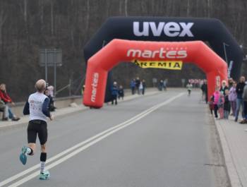 25. PKO Półmaraton dookoła Jeziora Żywieckiego przeszedł do historii. Padły trzy rekordy! - zdjęcie137