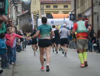 25. PKO Półmaraton dookoła Jeziora Żywieckiego przeszedł do historii. Padły trzy rekordy! - zdjęcie231