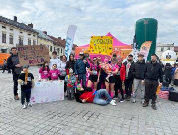 Rozstrzygnięcie konkursu na Najlepszą Strefę Kibica podczas 25. PKO Półmaratonu dookoła Jeziora Żywieckiego - zdjęcie5