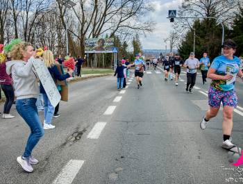 Rozstrzygnięcie konkursu na Najlepszą Strefę Kibica podczas 25. PKO Półmaratonu dookoła Jeziora Żywieckiego - zdjęcie2