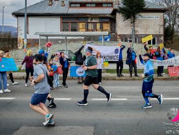 Rozstrzygnięcie konkursu na Najlepszą Strefę Kibica podczas 25. PKO Półmaratonu dookoła Jeziora Żywieckiego - zdjęcie4