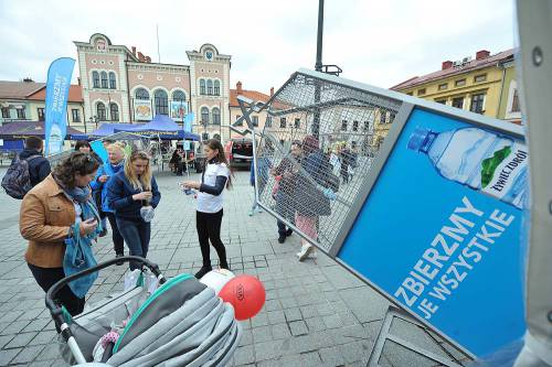 AKCJA FIRMY ŻYWIEC ZDRÓJ, GŁÓWNEGO PARTNERA PODCZAS PÓŁMARATONU ŻYWIECKIEGO