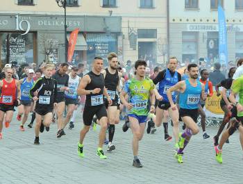 Pobiegnij w 21. PKO Półmaratonie dookoła Jeziora Żywieckiego i powalcz o nagrody. - zdjęcie1